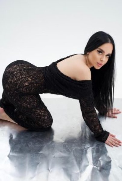 Monro Call Girl in Dubai