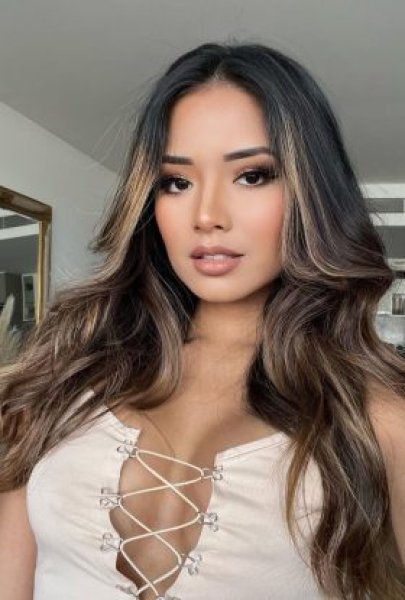 Jenny Call Girl in Dubai