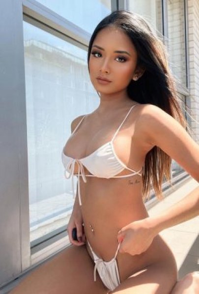 Jenny Call Girl in Dubai