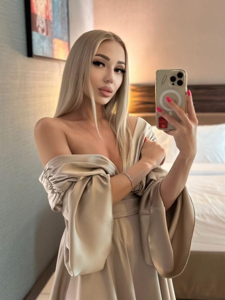 Top Class Escort Karina Tecom