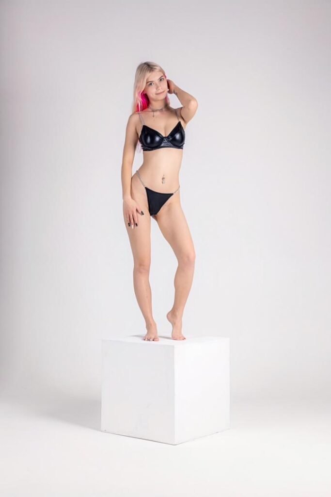 Blonde Escort Sonya +79111168612