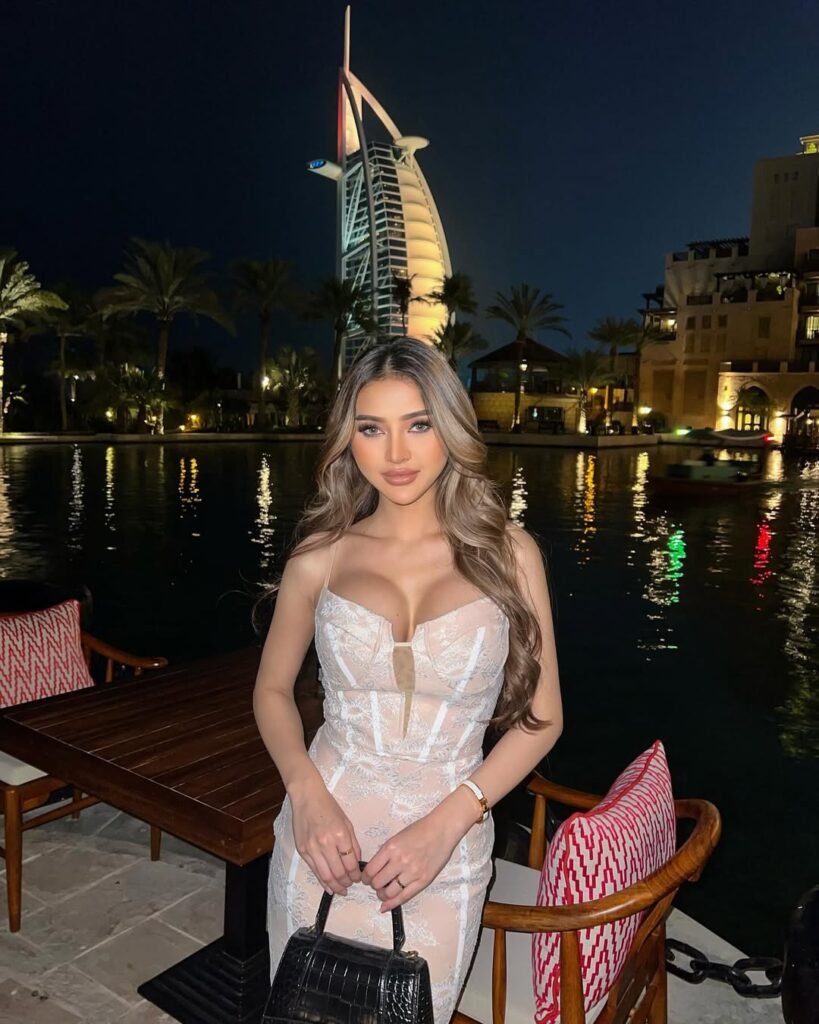 New Curvy Asian Escort Emly