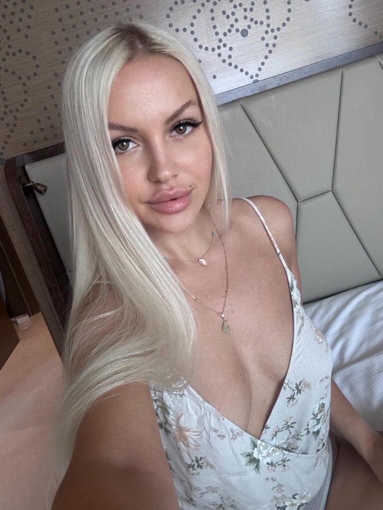 A World Of Sensual Delight Escort Penelope +447852393361